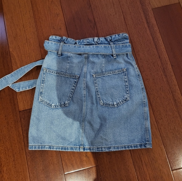 H&M jeans skirt size 2 - Picture 3 of 3